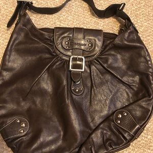 Woman vintage authentic Longchamp leather shoulder bag
